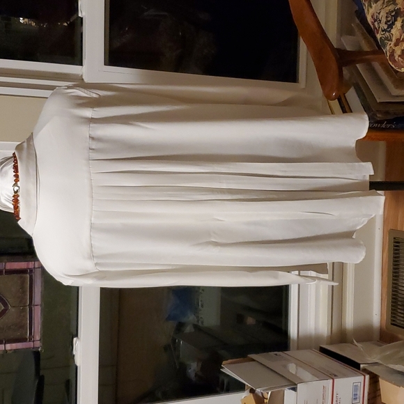 Woman Within 2X & 1X Ivory Loose Blouse W/Pleat Treatment On Reverse Side NWOT - Picture 3 of 4